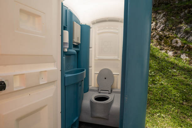 Best Portable bathroom rental  in Salix, PA